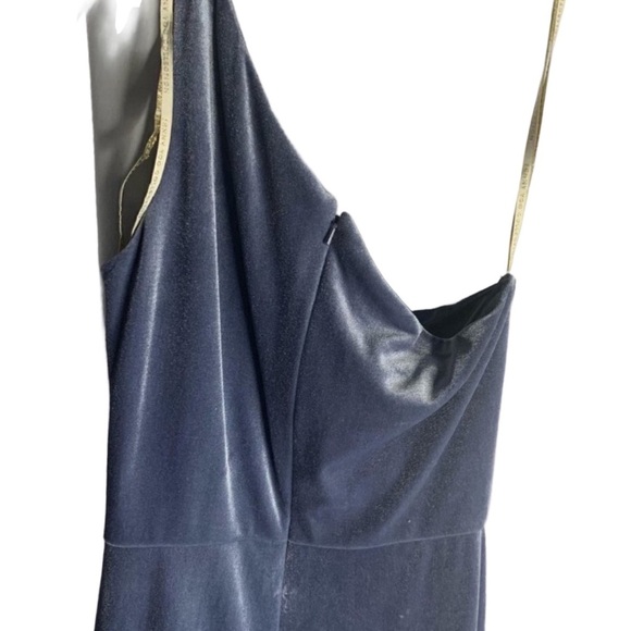 Jenny Yoo Cybill One Should Velvet Gown | Chambray Bluestone | Size 4 - Picture 13 of 15